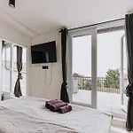 Allegra Rooms